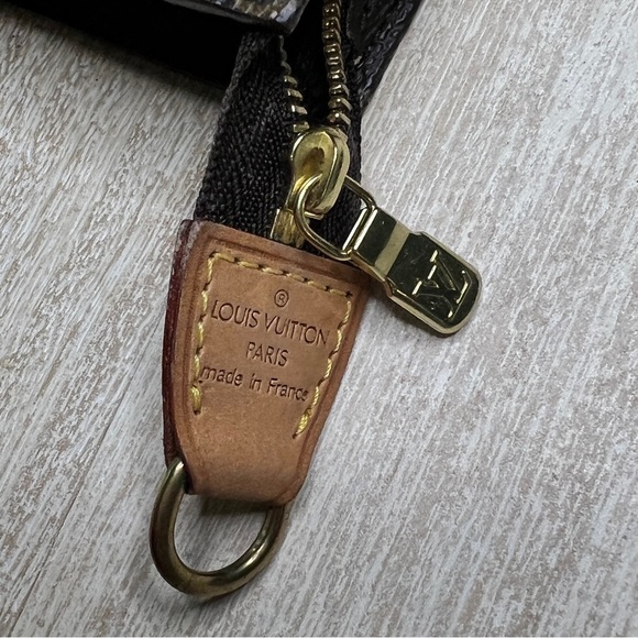 💌SOLD❤️LOUIS VUITTON❤️Monogram Poche Toilette Cosmetic Bag Toiletry Pouch - Picture 9 of 12